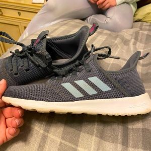 Adidas cloud foam women’s tennis shoe